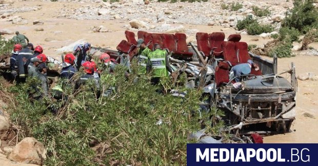 Седемнадесет души са загинали във вчерашната автобусна катастрофа в Мароко