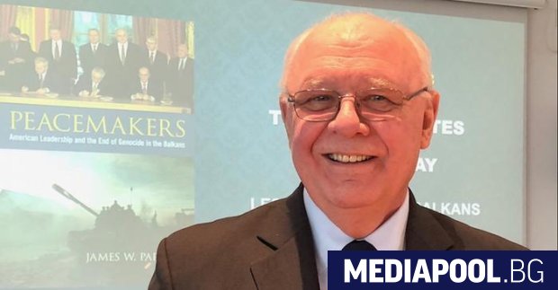 Дни преди първата среща между американския президент Доналд Тръмп и