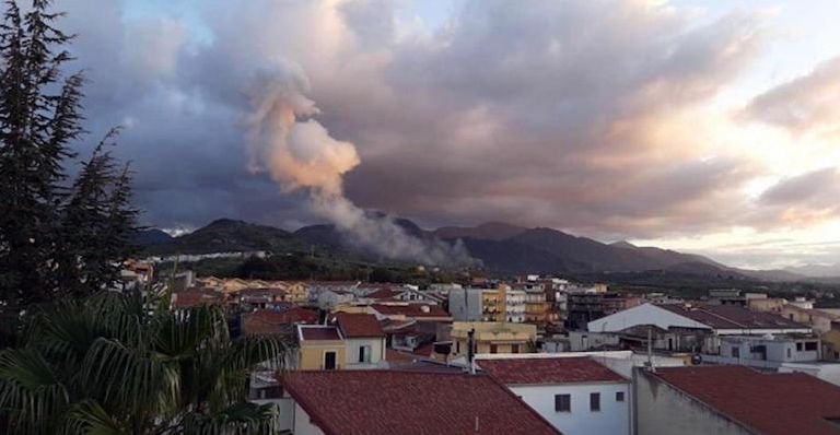 Петима загинали в Сицилия при експлозии във фабрика за фойерверки
