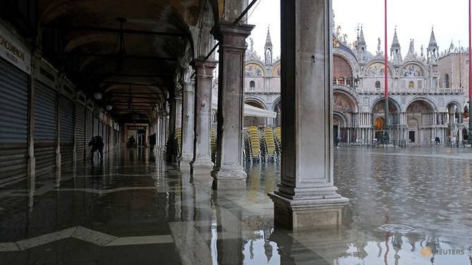 Венеция отново е под вода