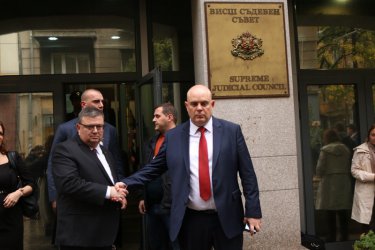 Sotir Tsatsarov (left) and Ivan Geshev (right) BGNES