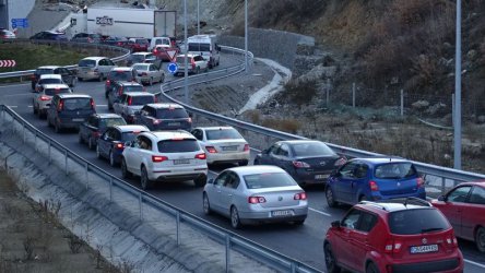 За денонощие са станали 64 катастрофи у нас