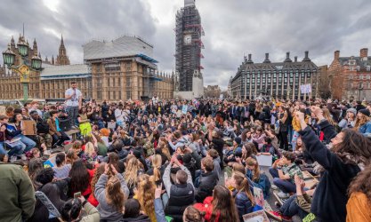 Активността на младите британски гласоподаватели може да е решаваща за резултата от изборите