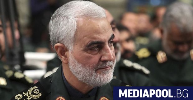 Убивайки иранския генерал майор Касем Солеймани с въздушен удар близо