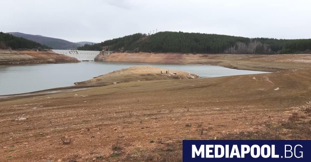 Язовир Студена чието пресъхване доведе до режима на водата в