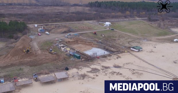 Проектът за строеж на няколко обекта в къмпинг Градина е