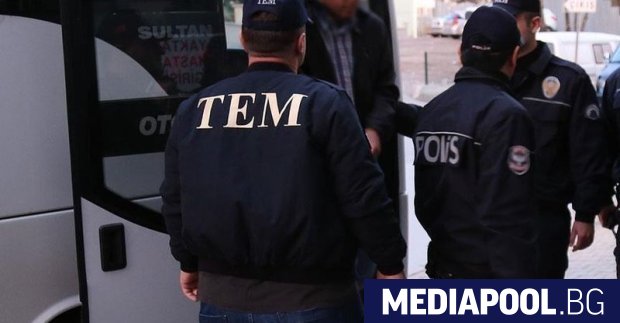 Турските власти депортираха във Франция 11 френски джихадисти в рамките