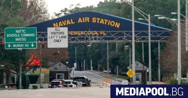 ФБР разглежда стрелбата в американска военноморска база във Флорида като