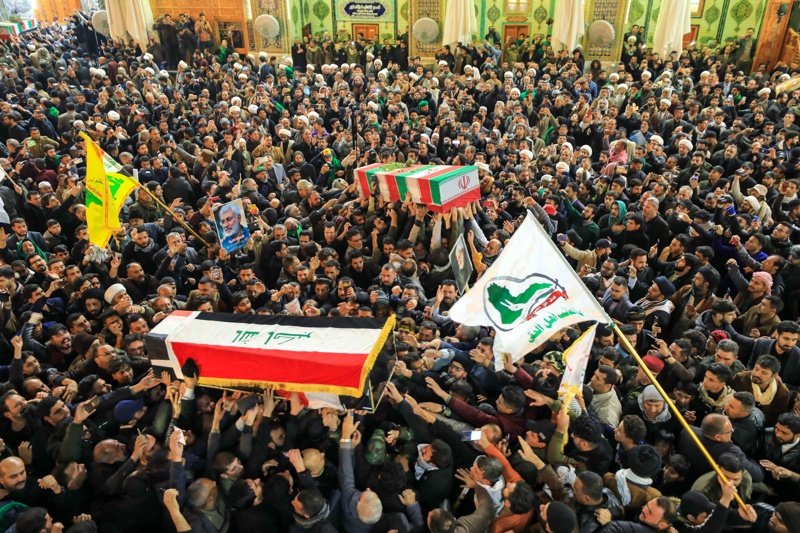 Хиляди посрещната тялото на Солейани в Иран, сн. ЕПА/БГНЕС