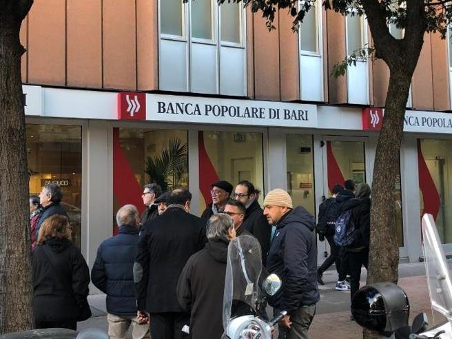 Рим одобри спасителен план за почти 1 милиард евро за затруднена банка