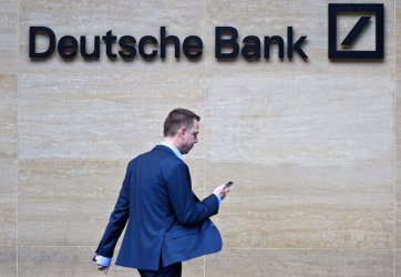Преструктурирането на "Дойче банк" й донесе загуба от 5.27 млрд. евро