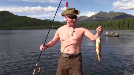 Владимир Путин лови риба