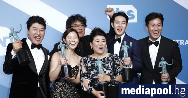 Корейският филм Паразит спечели наградата за най добър актьорски състав на