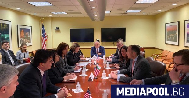 Държавните компании Булгаргаз и Булгартрансгаз ще проведат във вторник разговори