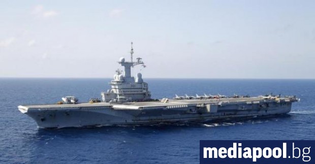 Франция ще изпрати самолетоносача Шарл де Гол и бойната му