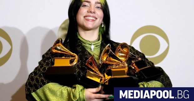18-годишната Били Айлиш спечели всички четири големи награди Грами -