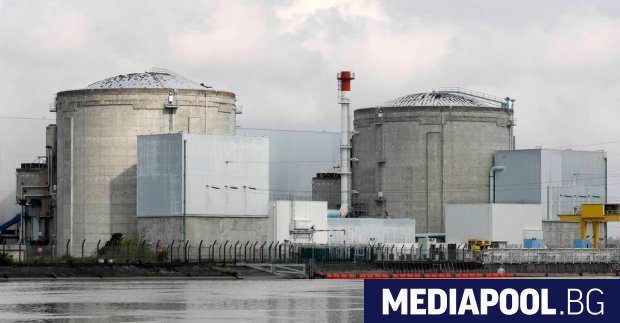 Френското правителство предлага да бъдат закрити 14 ядрени реактора до
