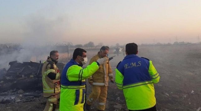 Украински пътнически самолет се разби в Иран: всички 176 души на борда загинаха