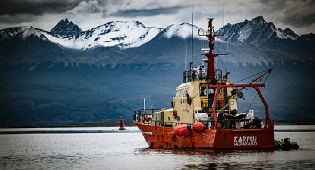 Чилийският научно-изследователски кораб "Карпух“