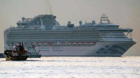 Нови 39 заразени с коронавируса на борда на круизен кораб край Япония