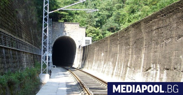 Най дългият тунел в България Козница 5812 м ще бъде