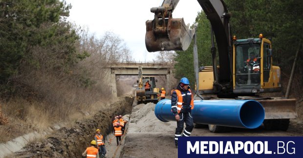 Спасителният водопровод за Перник се строи със скорост от 375