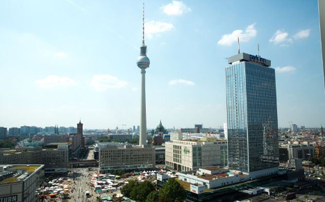 Берлин замразява за 5 г. наемите за 1,5 млн. жилища в опит да спре резкия им ръст