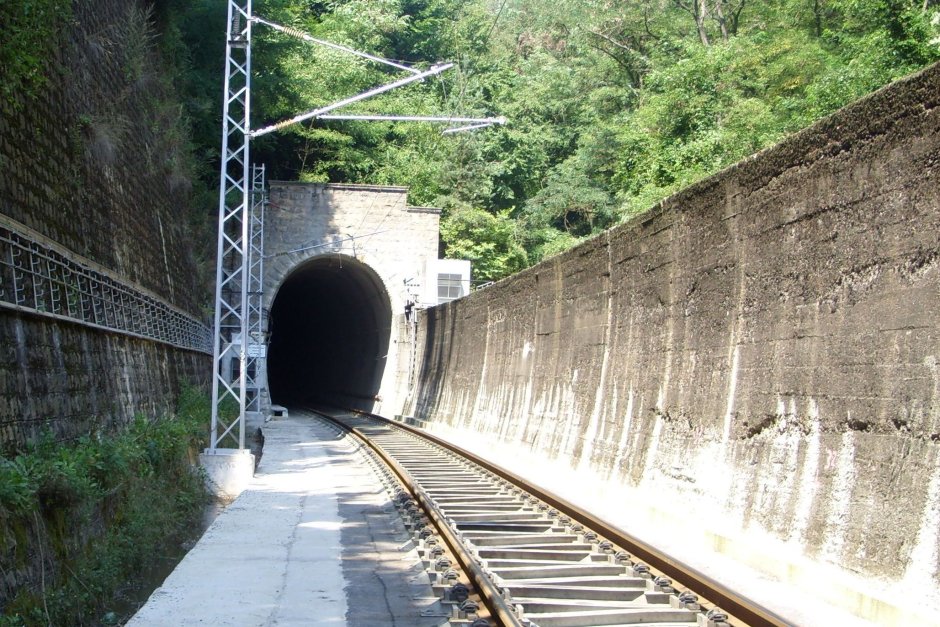 Най-дългият жп тунел у нас "Козница" ще се модернизира с 24 млн. лв.