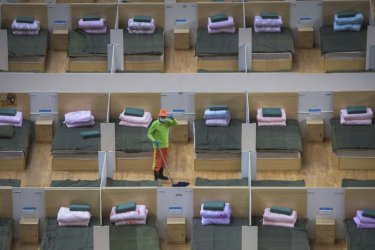Китай се опасява от втора вълна на зараза заради пристигащите от чужбина