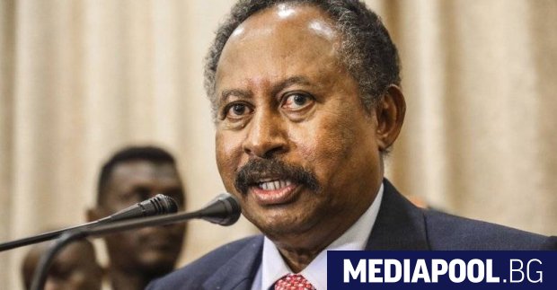 Суданският премиер Абдала Хамдок оцеля днес при бомбен атентат в