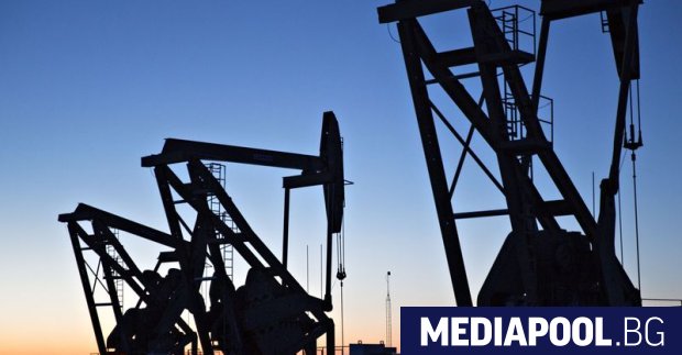 След сблъсък на нефтения пазар цената на петрола се срина