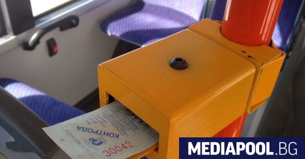 Пътуващите без билет или карта в градския транспорт на София