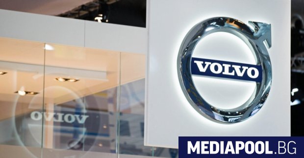 Шведският производител на автомобили Волво (Volvo) временно затваря заводите си