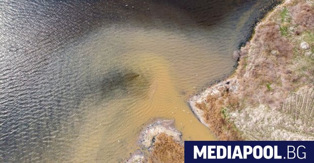 Хиляди литри отпадни води замърсяват Варненското езеро от началото на