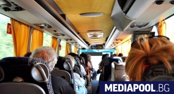 Междуградският автобусен транспорт е пред спиране след оповестените новите мерки