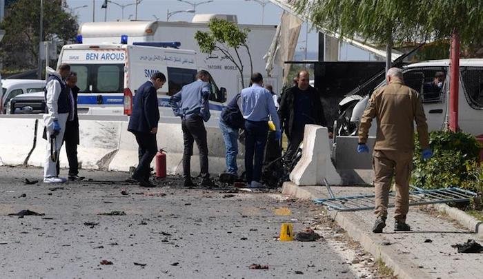 Двоен атентат срещу посолството на САЩ в Тунис