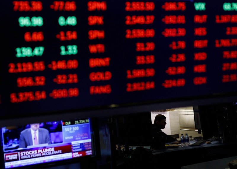 Финансовите пазари се оцветиха в червено, сн. ЕПА/БГНЕС