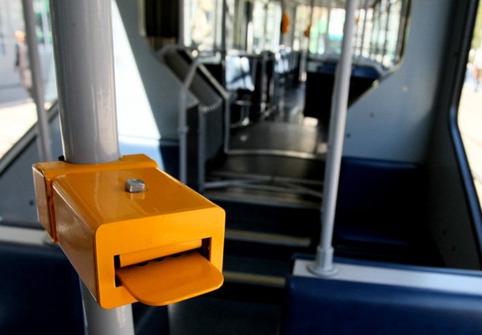 Спира продажбата на билети от шофьорите в градския транспорт