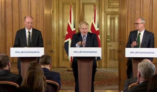 Борис Джонсън призова британците да избягват барове и социалните контакти