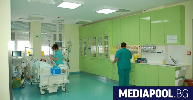 Личните лекари специалистите болниците и лабораториите които работят с Националната