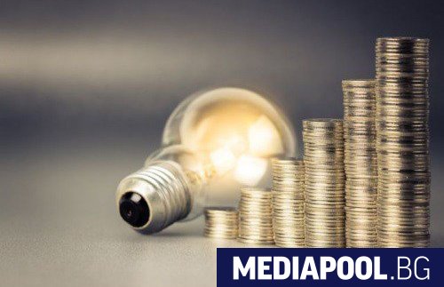 Доставчикът на електроенергия ЧЕЗ отново настоява за сериозно увеличение на