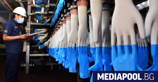 Малайзийската компания Топ глоув Top Glove Corporation Bhd която произвежда