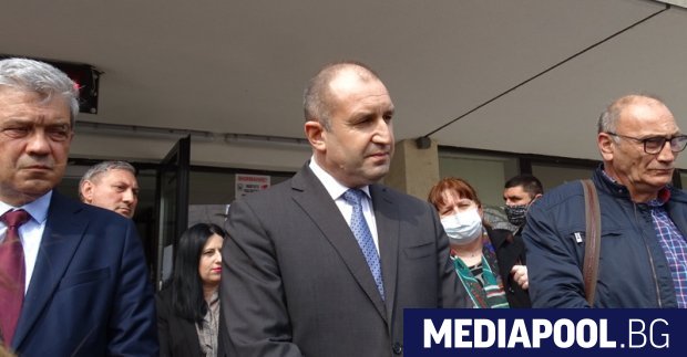 Президентът Румен Радев призова средствата които държавата ще вземе в