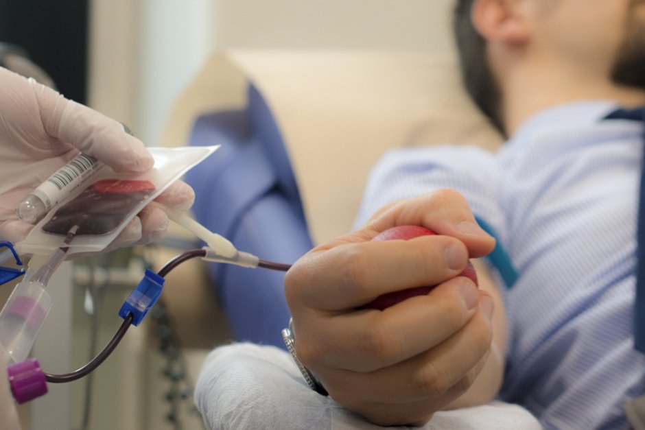 Над 500 души дариха кръв за 3 дни след спешния призив на МЗ