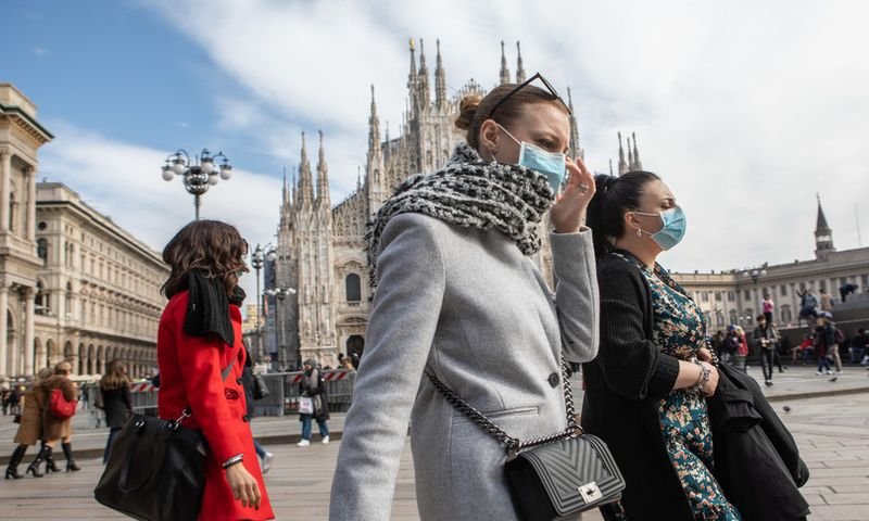 Италианските власти призоваха хората "да не си правят илюзии" и да спазват мерките