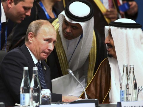 Надежда за примирие в ценовата война между Москва и Рияд доведе до поскъпване на петрола