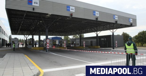България въвежда временна забрана за влизането на хора и превозни