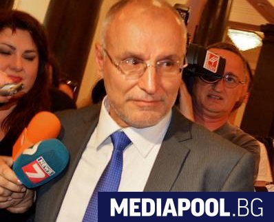 Управителят на БНБ Димитър Радев е уведомил президента на Европейската