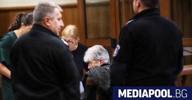 Бившият екоминистър Нено Димов отново ще опита да излезе от