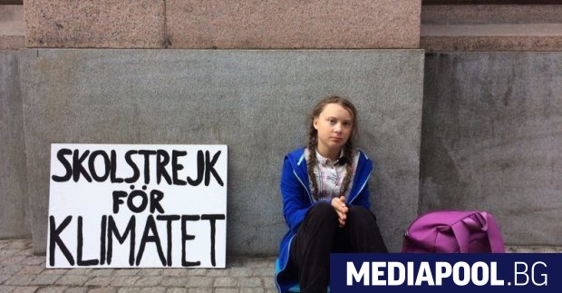 Шведската активистка Грета Тунберг бореща се с глобалното затопляне постави